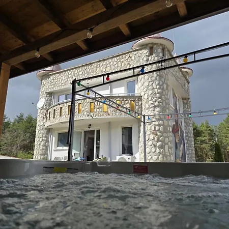 замък никола Ferienhaus