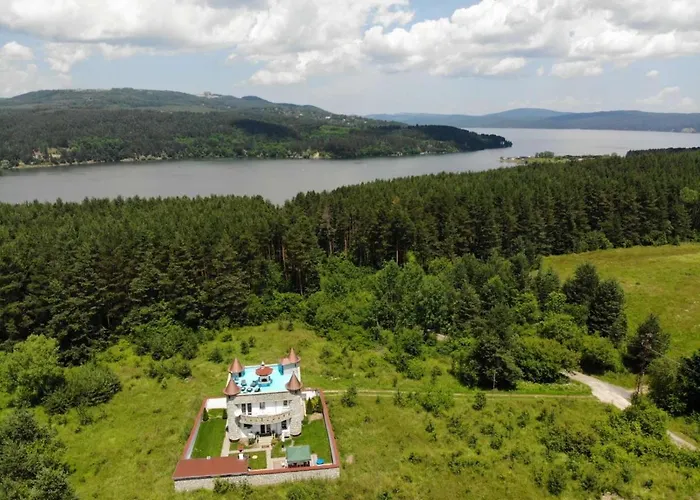 Feriehus замък никола Shtarkelovo Gnezdo