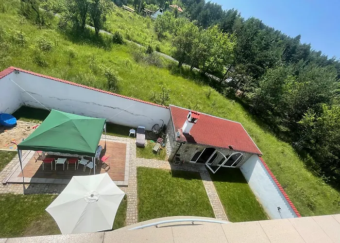 Feriehus замък никола *